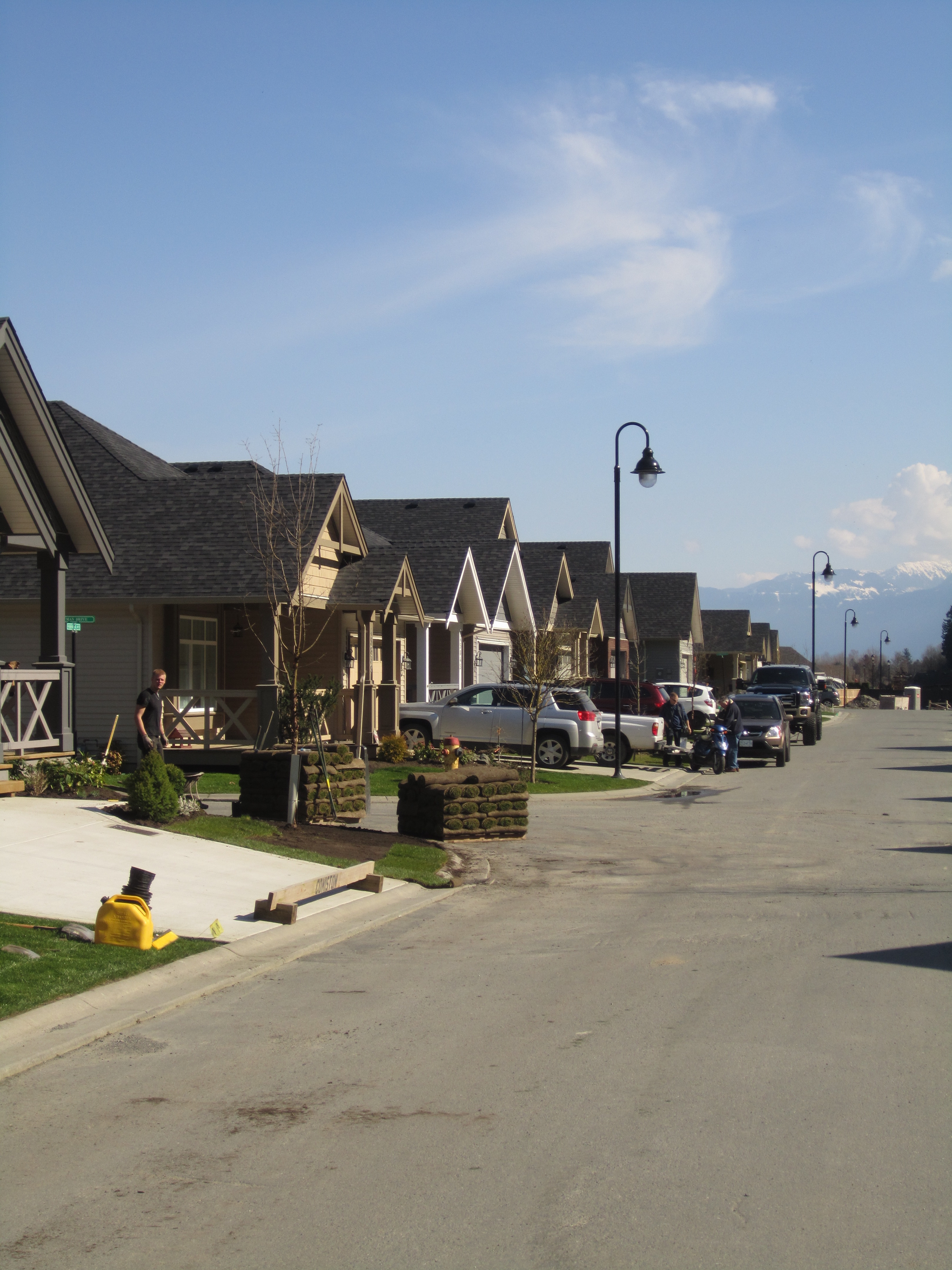 How Englewood Village Has Created a Community of Friends